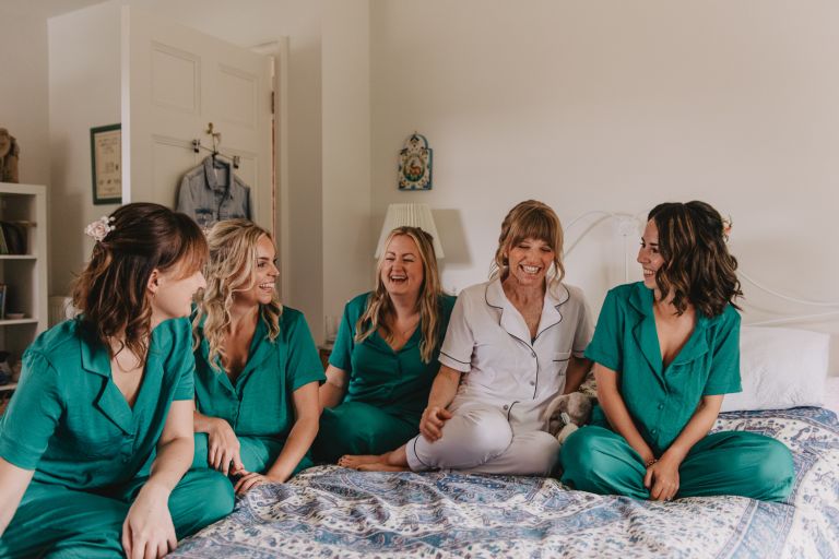 Documentary Wedding Photography, Olivia Johnston Photography, Fun Wedding Photography Ideas, Country Wedding